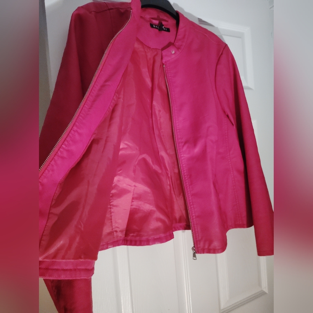 Women's Baccini Zip-Front Biker Style Faux Leather Jacket 1X Dark pink 🩷 - Picture 3 of 6